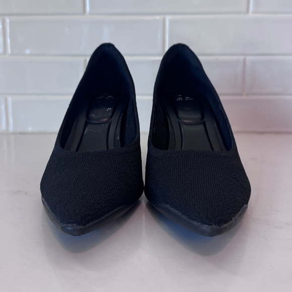 Cosy island pointed toe heeled pumps size 9.5 - Picture 2 of 9